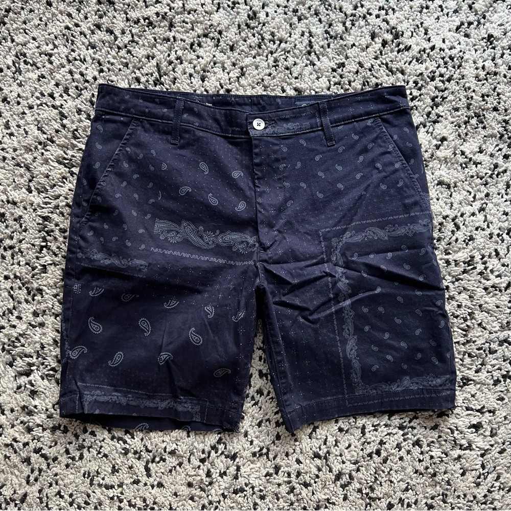 Adriano Goldschmied AG The Wanderer Shorts Navy Blue Bandana Print Stretch 36